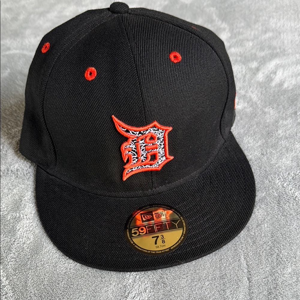 New Era Detroit Tigers Black 59FIFTY Fitted Hat 7 3/8